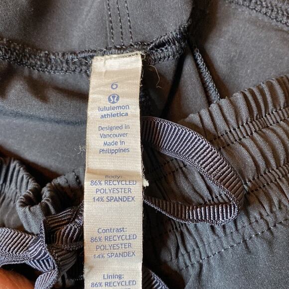 Lululemon Studio Cropped Capris Pants Black Elastic Waist Stretch Size 6 - Picture 7 of 7